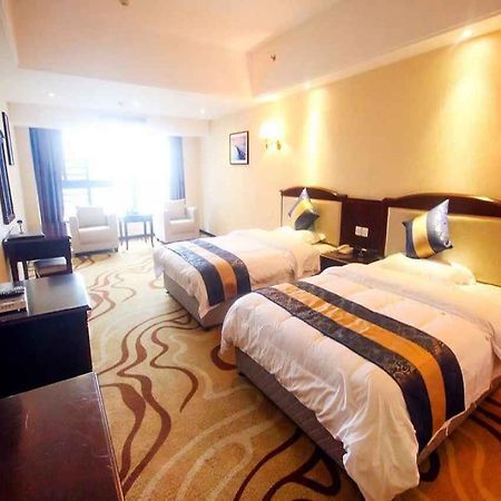 Chengdu Airport Ruijia Hotel ภายนอก รูปภาพ