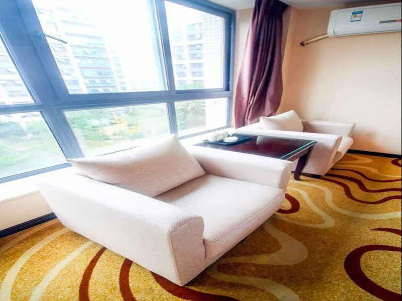 Chengdu Airport Ruijia Hotel ภายนอก รูปภาพ