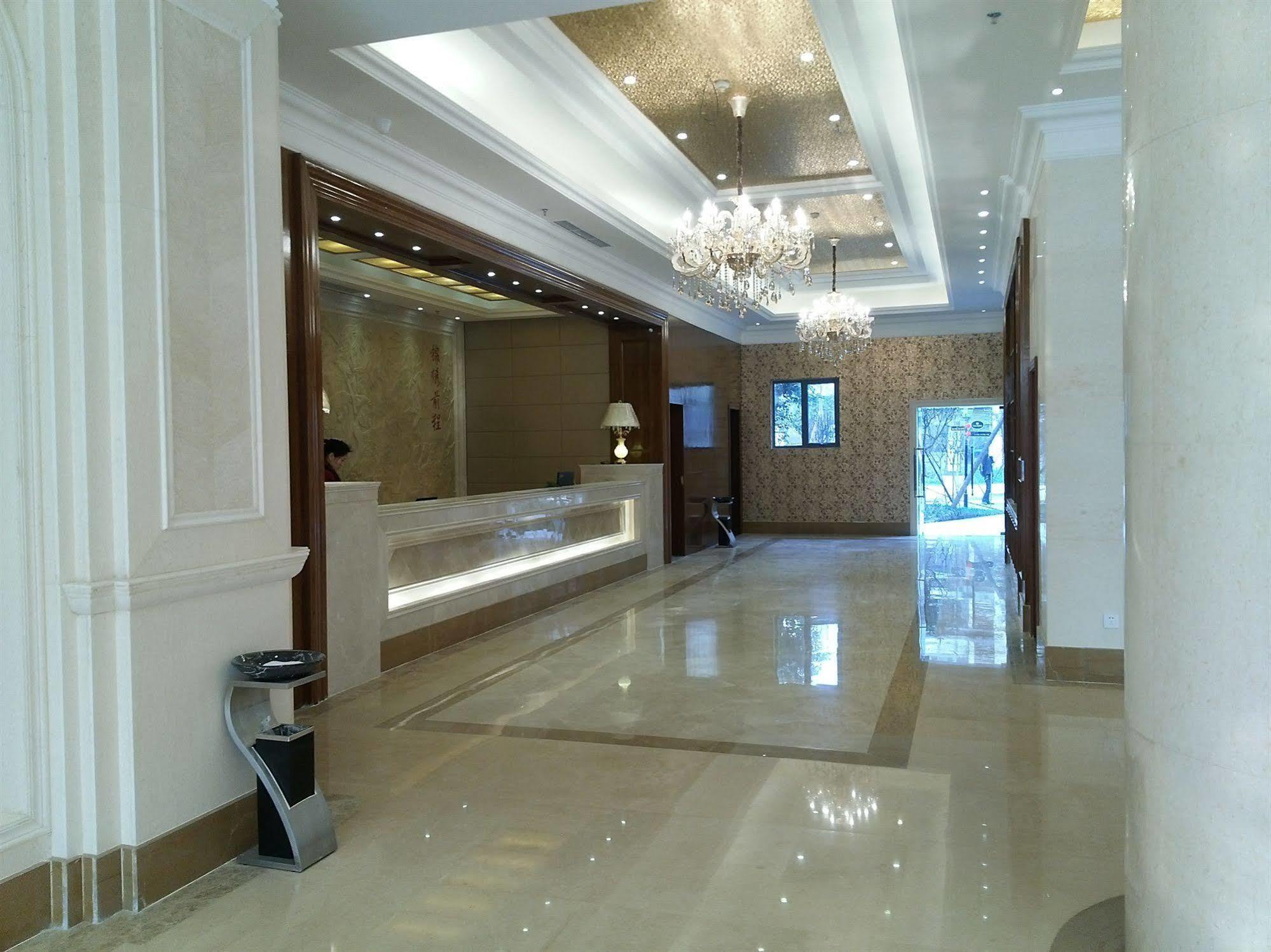 Chengdu Airport Ruijia Hotel ภายนอก รูปภาพ