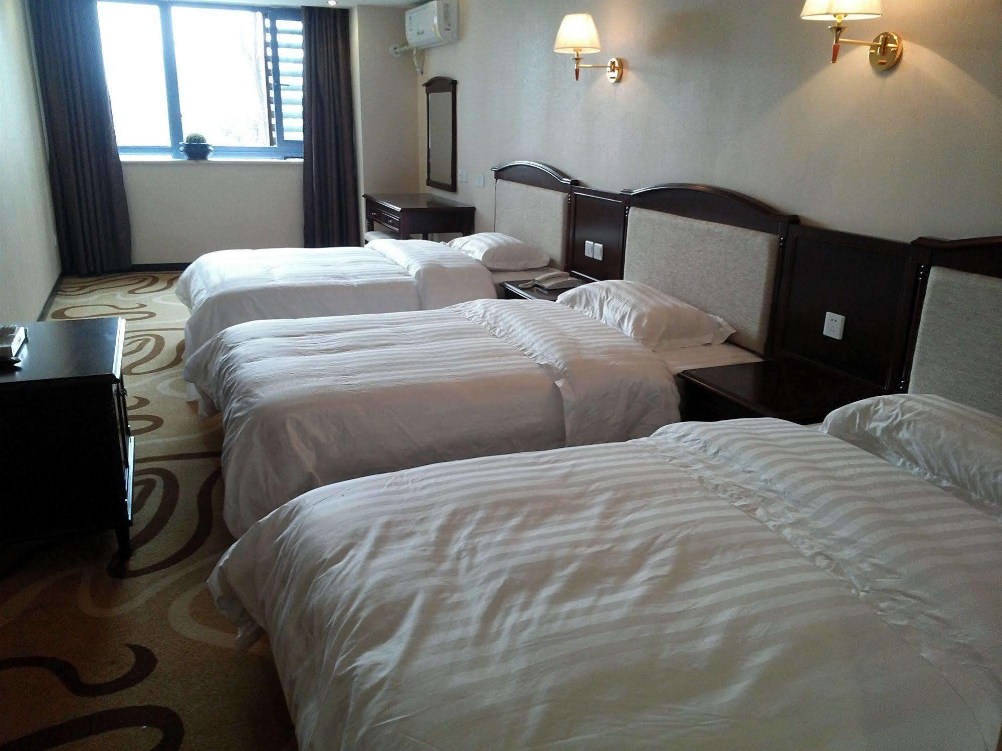 Chengdu Airport Ruijia Hotel ภายนอก รูปภาพ