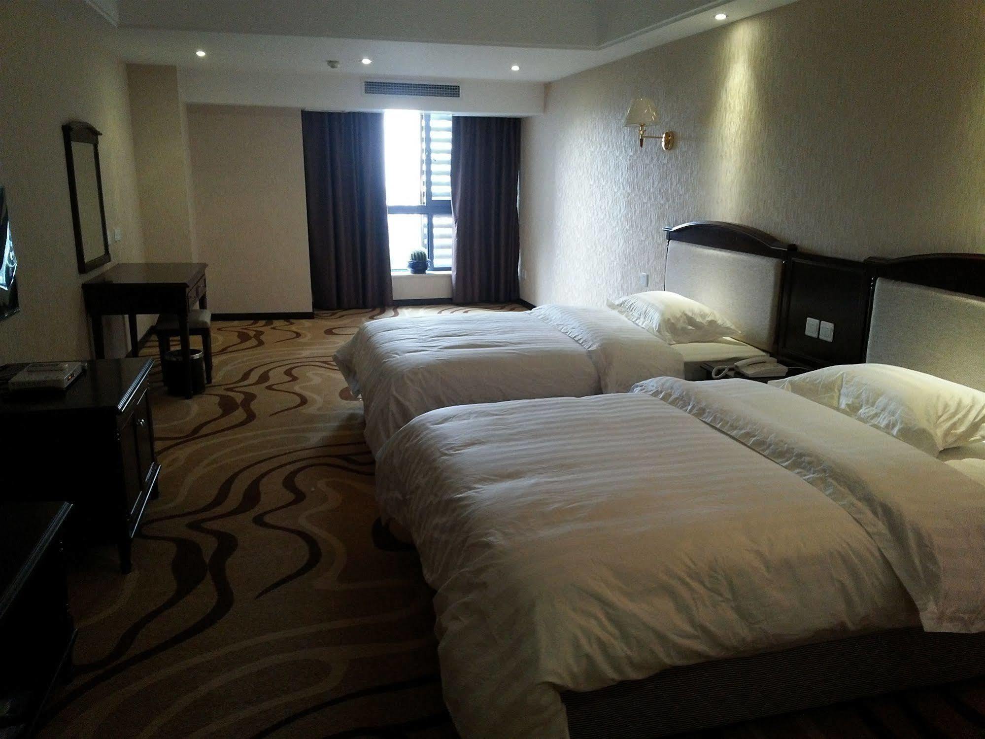 Chengdu Airport Ruijia Hotel ภายนอก รูปภาพ
