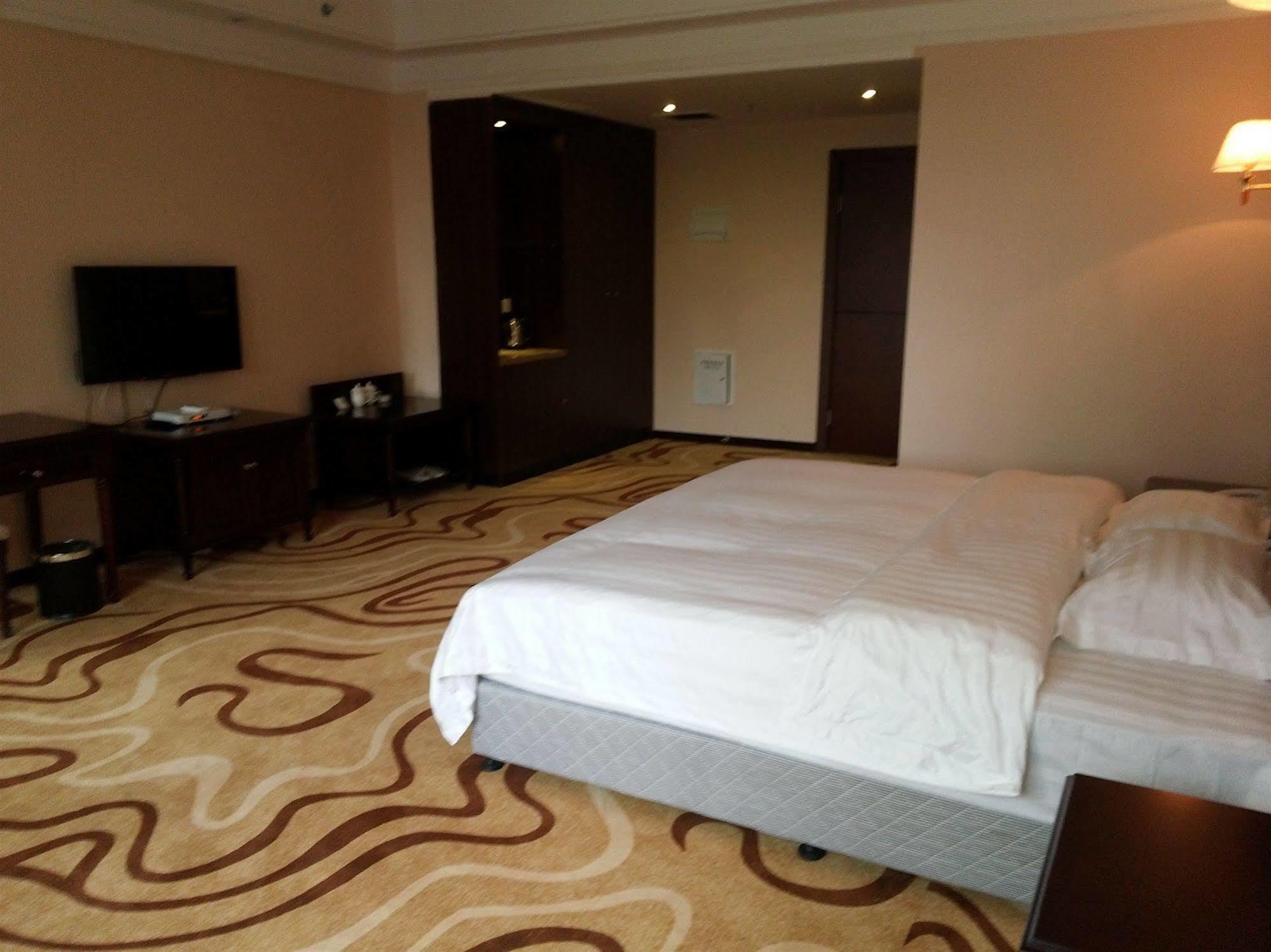 Chengdu Airport Ruijia Hotel ภายนอก รูปภาพ